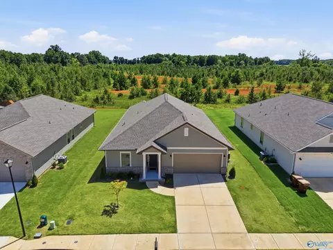 25265 Evanford Dr, Athens, AL 35613