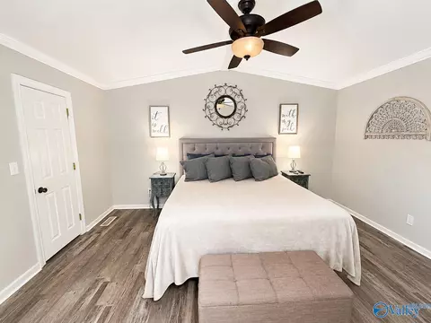 4322 Vista Dr, Guntersville, AL 35976