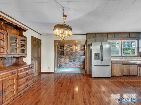 Dining - 274 County Road 337, Section, AL 35771 photo 1 of 2