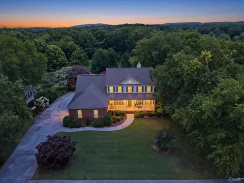 289 River Cove Rd, Huntsville, AL 35811