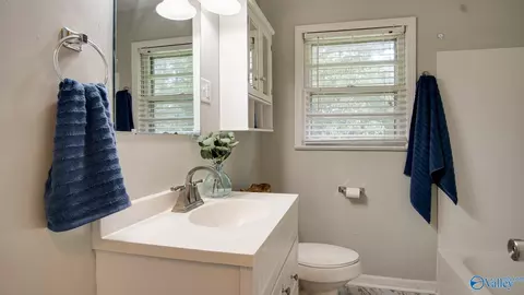Bath - 901 3rd Ave, Arab, AL 35016 photo 2 of 3