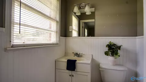Bath - 901 3rd Ave, Arab, AL 35016 photo 1 of 3