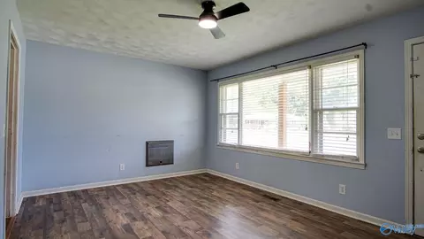 Living - 901 3rd Ave, Arab, AL 35016 photo 2 of 3