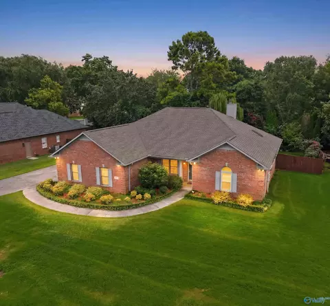 2109 Magna Carta Pl, Huntsville, AL 35803