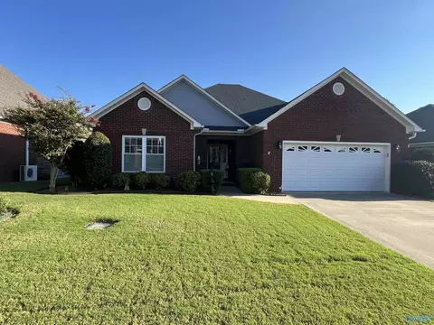 546 Blackshear Ln, Hartselle, AL 35640