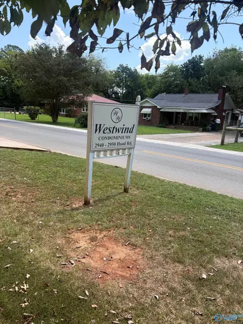 2940 Hood Rd #C, Huntsville, AL 35805
