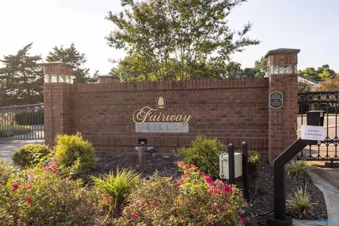 2032 Fairway Hills Dr #2032, Huntsville, AL 35802