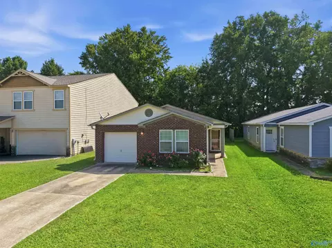 265 Bermuda Lakes Dr, Meridianville, AL 35759