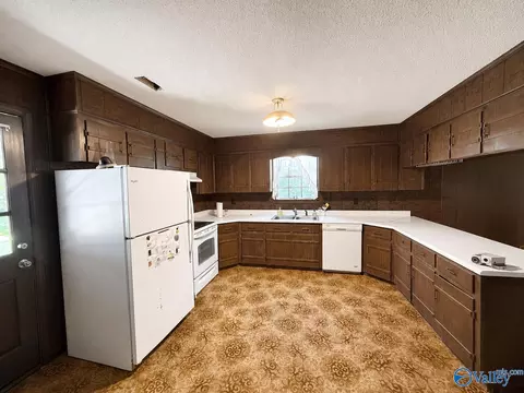 Kitchen - 258 N Mountain Dr, Trinity, AL 35673 photo 1 of 2