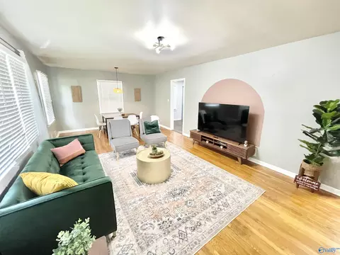 2406 Crestwood Dr, Huntsville, AL 35805