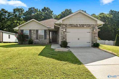279 Lazy Oak Dr, New Market, AL 35761