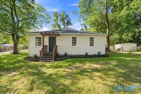2703 Cave Ave, Huntsville, AL 35810