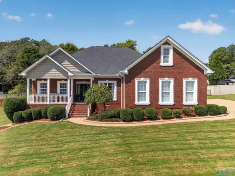 142 Barrington Cir, Alexandria, AL 36250
