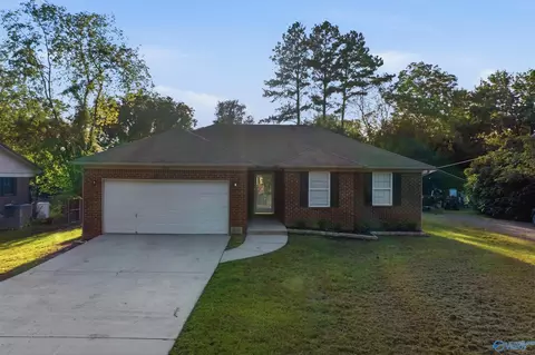 806 Garden Dr, Scottsboro, AL 35768