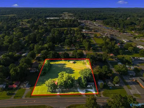 815 Main St W, Hartselle, AL 35640