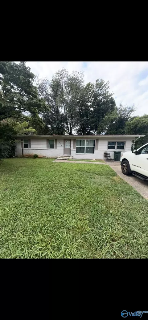 625 NW Laurel Dr, Huntsville, AL 35811
