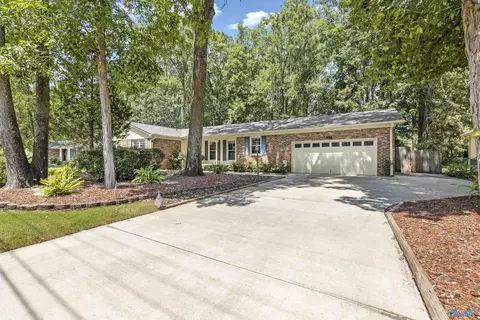 823 Harrisburg Dr, Huntsville, AL 35802