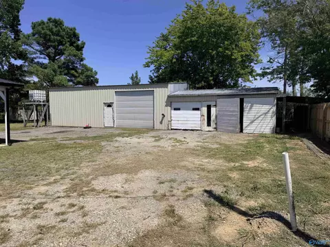Exterior - 7933 County Road 170, Trinity, AL 35673 photo 4 of 7