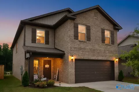 28120 Caperton Dr, Harvest, AL 35749