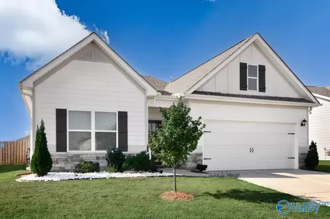 29760 Logan Oaks Dr, Harvest, AL 35749