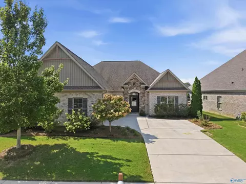 38 Old Cobb Farm Ln, Huntsville, AL 35803