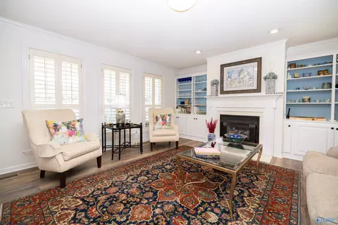 Living - 354 Fallon Dr, Hamilton, AL 35570 photo 2 of 6
