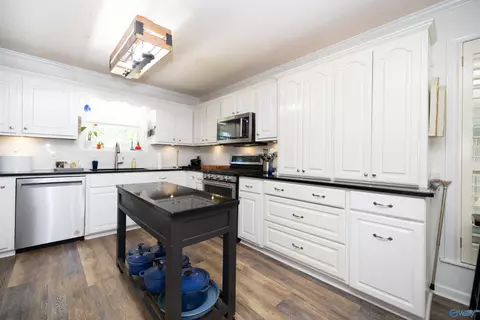 Kitchen - 354 Fallon Dr, Hamilton, AL 35570 photo 1 of 4