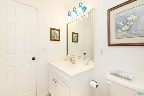 Bath - 354 Fallon Dr, Hamilton, AL 35570 photo 3 of 5