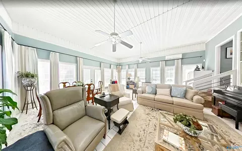 Living - 354 Fallon Dr, Hamilton, AL 35570 photo 6 of 6