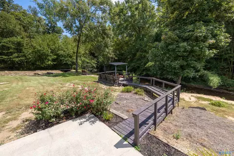 Exterior - 354 Fallon Dr, Hamilton, AL 35570 photo 10 of 12