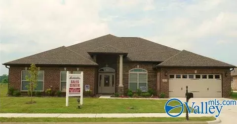 2512 Oxmoor Blvd, Huntsville, AL 35803
