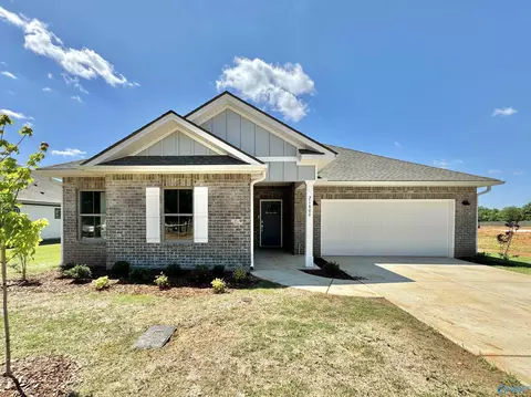127 Southern Trl, Huntsville, AL 35811