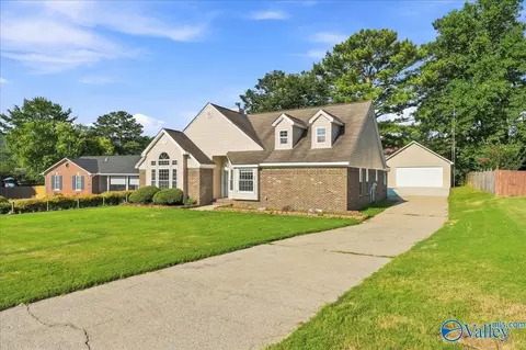 11114 Argent Dr, Huntsville, AL 35803
