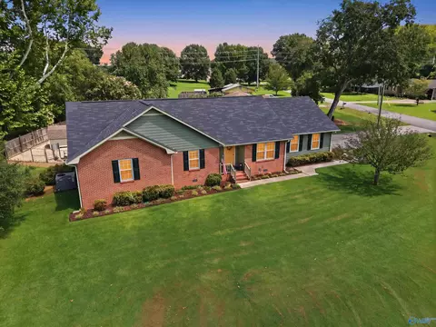 5016 Webb Ave, Guntersville, AL 35976