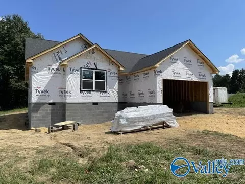 983 Creekstone Point Dr, Fort Payne, AL 35967