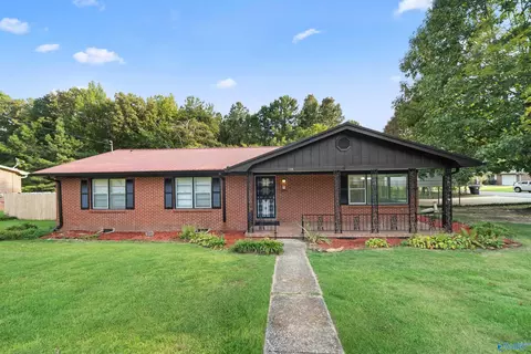 Exterior - 1024 E Tomahawk Trl, Gadsden, AL 35903 photo 2 of 10