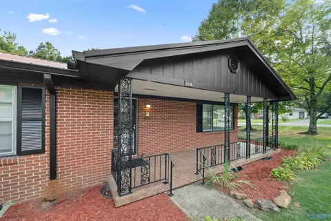 Exterior - 1024 E Tomahawk Trl, Gadsden, AL 35903 photo 7 of 10