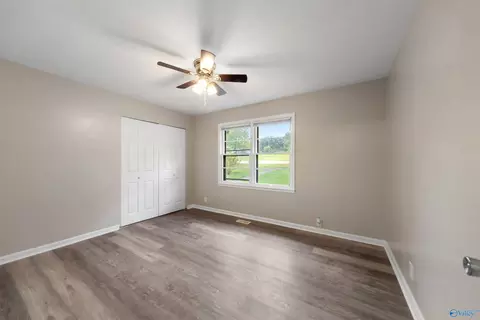 Bedroom - 1024 E Tomahawk Trl, Gadsden, AL 35903 photo 2 of 3