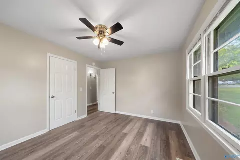 Bedroom - 1024 E Tomahawk Trl, Gadsden, AL 35903 photo 1 of 3