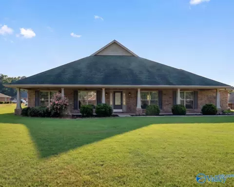 101 Slack Water Ct, Huntsville, AL 35824