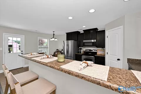 Kitchen - 38 Owensby Way, Trinity, AL 35673 photo 4 of 4
