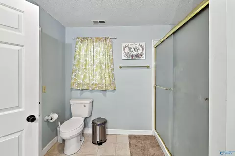 Bath - 307 Chambers Rd, Arab, AL 35016 photo 2 of 3