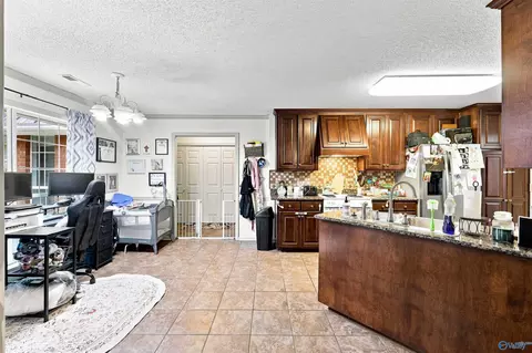 Kitchen - 307 Chambers Rd, Arab, AL 35016 photo 2 of 2