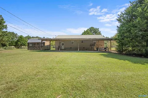 Exterior - 2011 Croft Ferry Rd, Hokes Bluff, AL 35903 photo 3 of 6