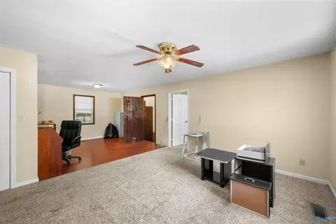 Living - 2011 Croft Ferry Rd, Hokes Bluff, AL 35903 photo 1 of 3
