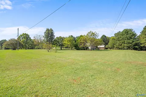 Exterior - 2011 Croft Ferry Rd, Hokes Bluff, AL 35903 photo 6 of 6