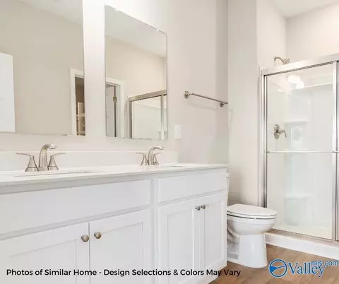 Bath - 922 Strain Rd, Athens, AL 35613 photo 1 of 3