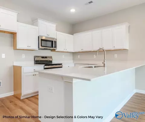 Kitchen - 922 Strain Rd, Athens, AL 35613 photo 1 of 3