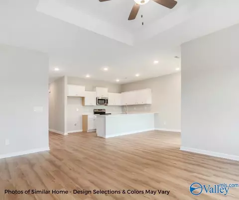 Entry Way - 922 Strain Rd, Athens, AL 35613 photo 2 of 3