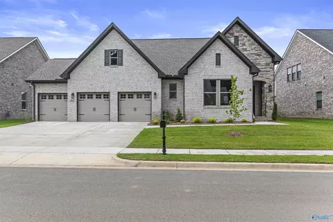 2115 Bloomfell Bnd, Huntsville, AL 35802
